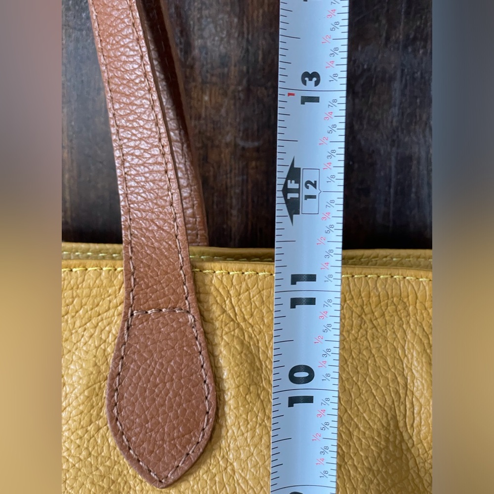 Italian Leather Shoulder Bag: Handmade Elegant Shopper Tote by LussoinPelle - Picture 3 of 11
